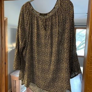 Cute blouse!! Size 2X. Fred David